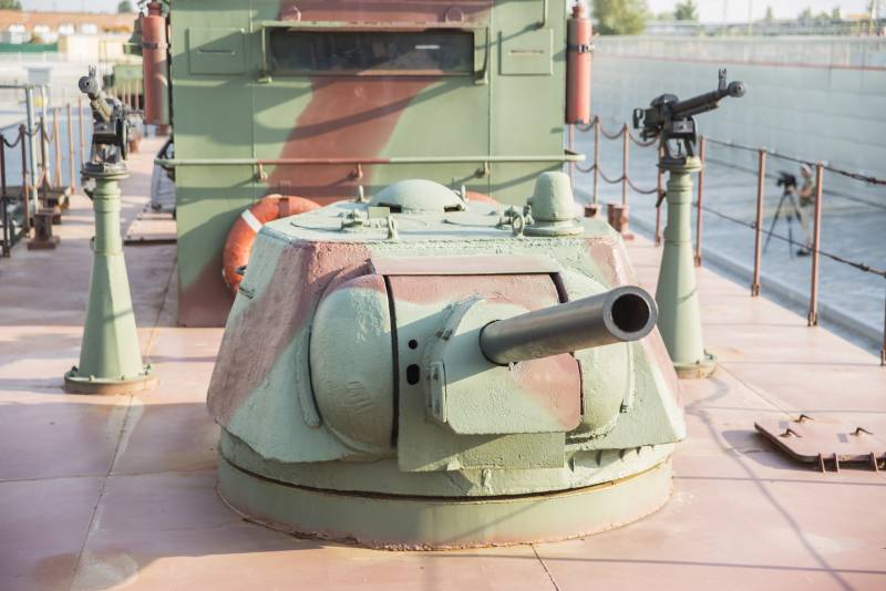 Bateau blindé maritime type 161 MBK Zzzz1640