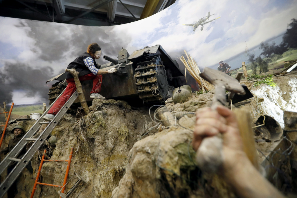La Russie crée le « plus grand diorama de guerre du monde » Zzzz2297