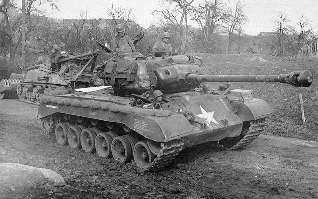 Duel de chars lourds à Elsdorf Fevrier 1945 Zzzz4950