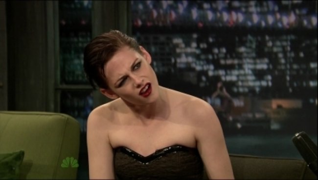 Emission - Late Night With Jimmy Fallon  - 2009 [Kristen Stewart] Media-11