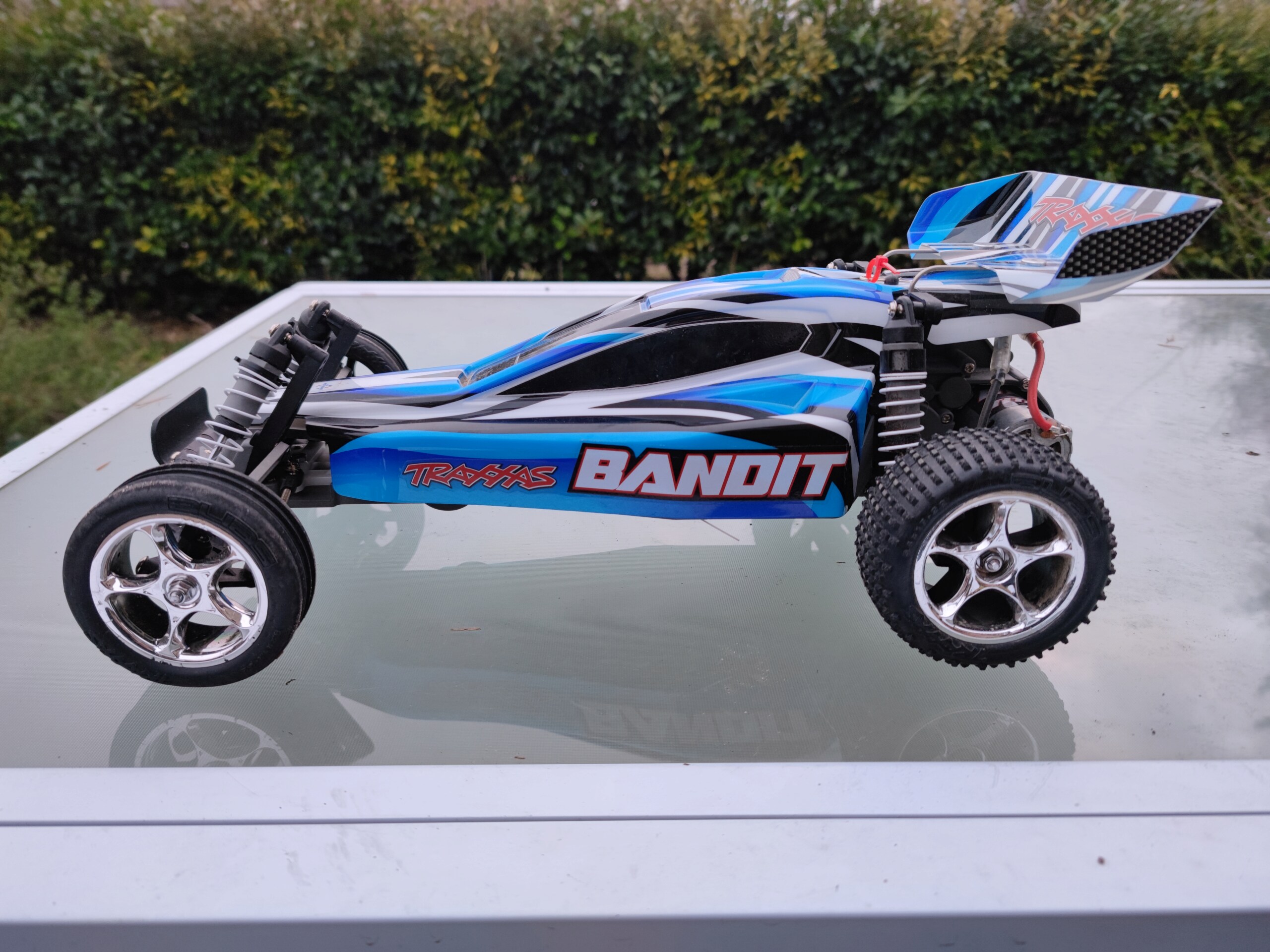 Le Traxxas Bandit à pleinair ! 16396724