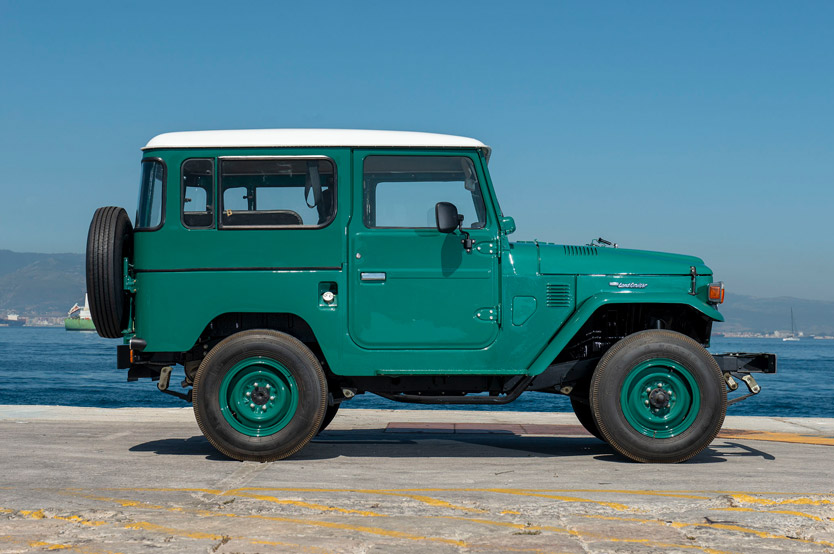 Le FMS Toyota FJ40 bleu de pleinair37... - Page 2 Bj40-t10