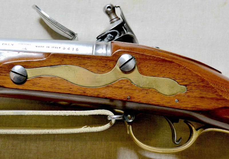 Le Long Land Pattern Musket, ou Brown Bess de chez DP Bbess-16