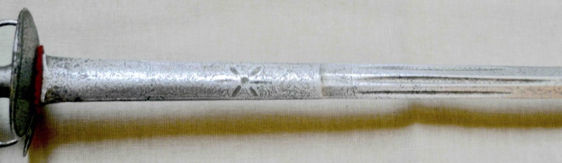 Une épée de Sergent d'Infanterie début XVIIIe Eapeae43