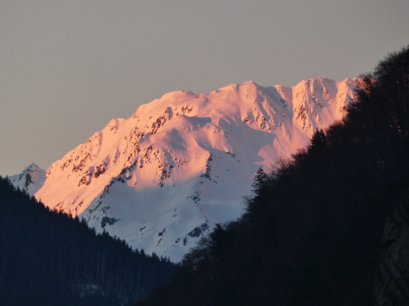 Coucher de soleil sur les montagnes P1340525