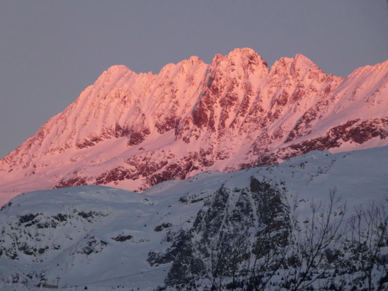 Coucher de soleil sur les montagnes P1340529