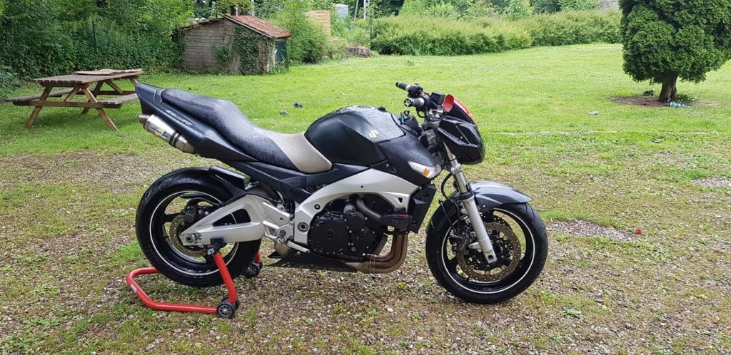 SUZUKI GSR 600 2006 38000km 2000€ 36849410