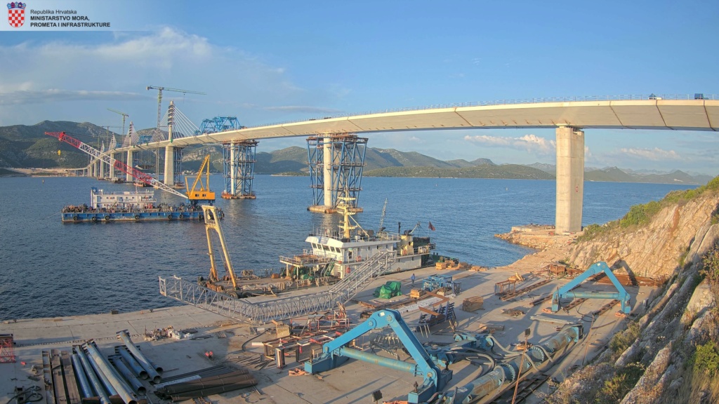 New China TV: China-constructed Peljesac Bridge progressing at speed in Croatia - Page 39 Camera17