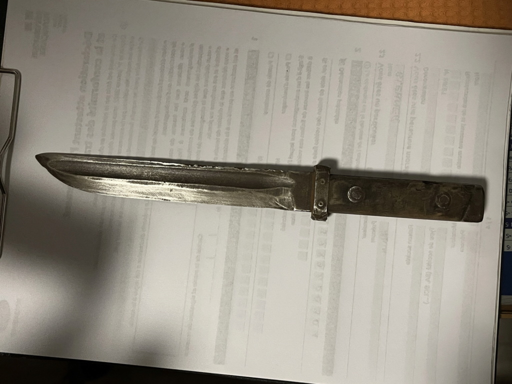 Couteau de combat réalisé à partir d'une baïonnette à identifier Img_4327