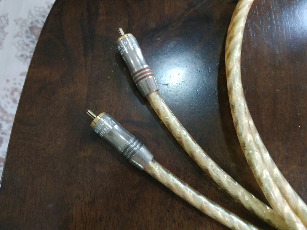 Used QED Qunex Silver Spiral Cable Img_2069