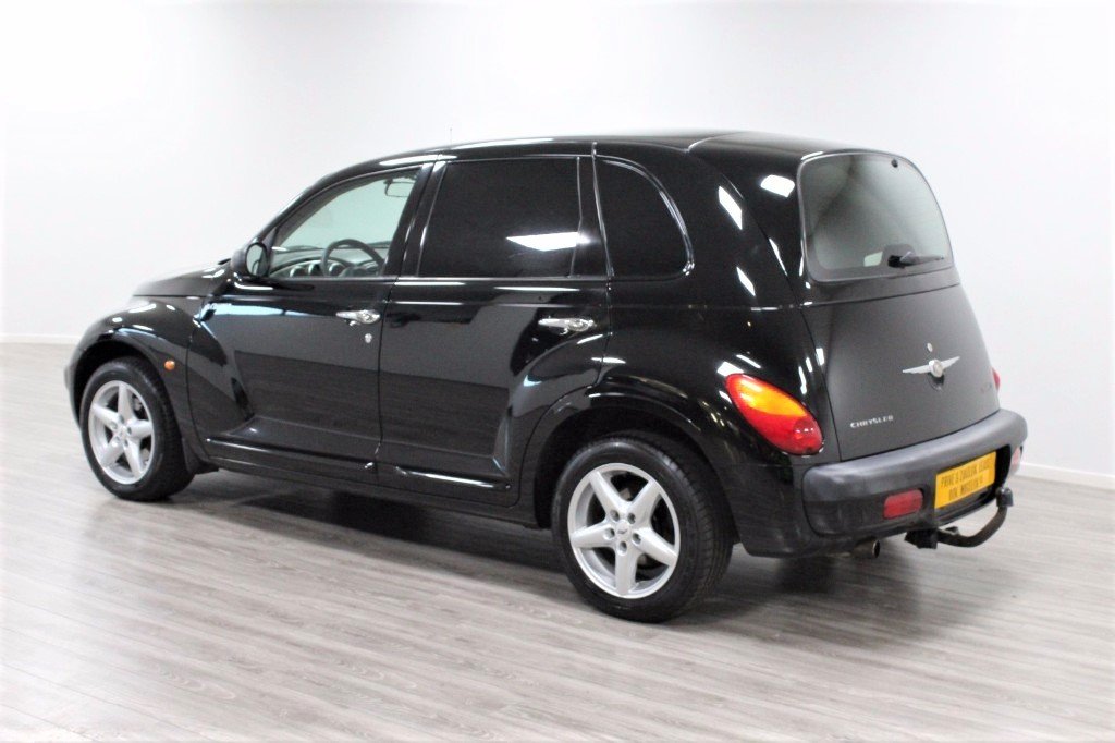Drôle de lunette arrière sur ce Pt Cruiser 16377810