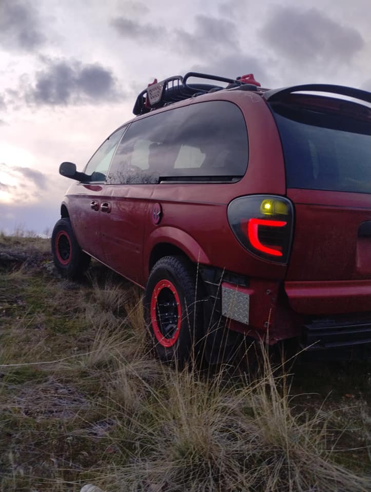 Dodge Caravan S4 revu en Jeep  39848610