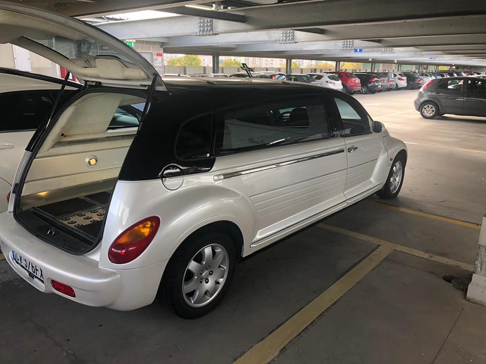 PT Cruiser version corbillard 49210910