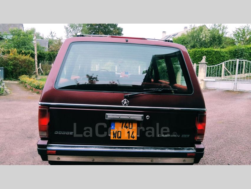 Dodge Caravan S1 4 phares de 1986 (9500€) B1011412