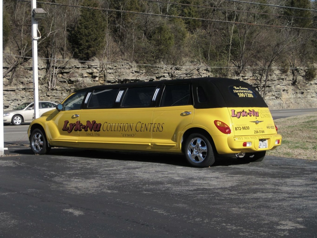 Le PT Cruiser en limousine Yellow10