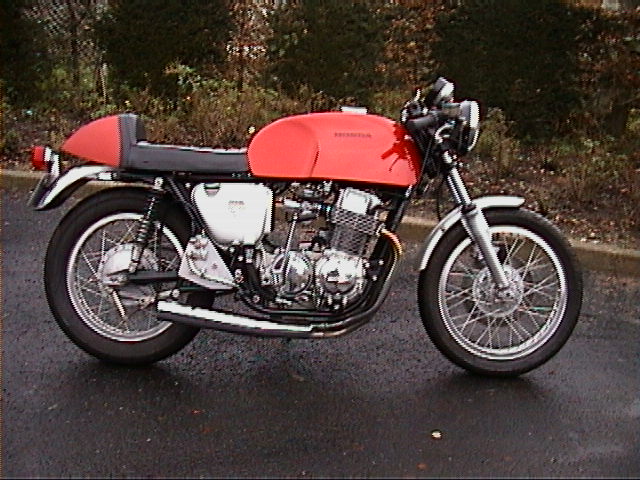 montage d'une honda 750 four Luciol11