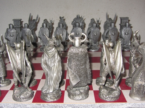Projet jeu d'échec en figurines Romaines et Médiévales Graal_11