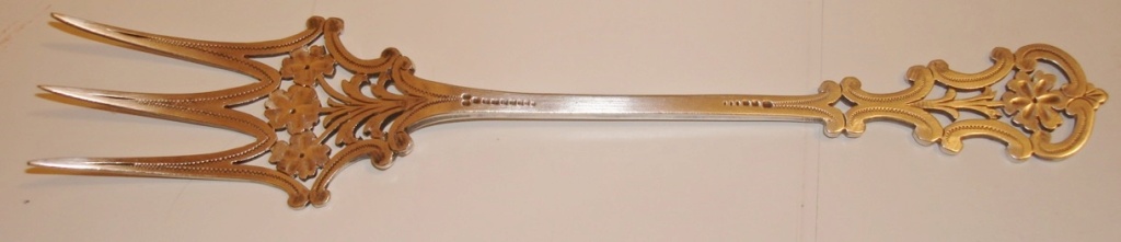 Very fancy silver plated fork Dsc07513