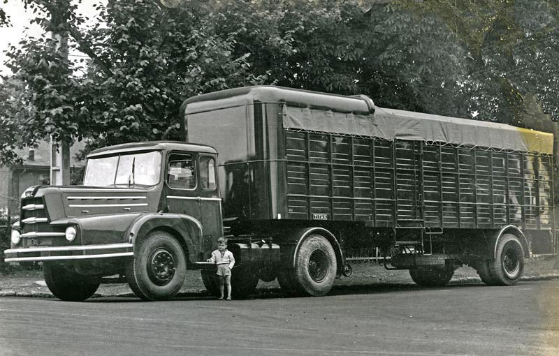 Le transport des animaux....tous à vos bétaillères ! - Page 2 Unic-z11