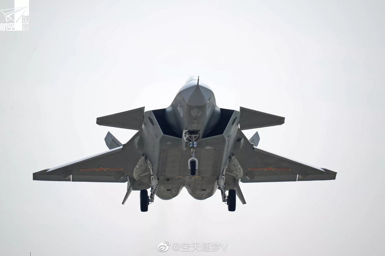 Chengdu J-20 Stealth Fighter - Page 8 0080my10