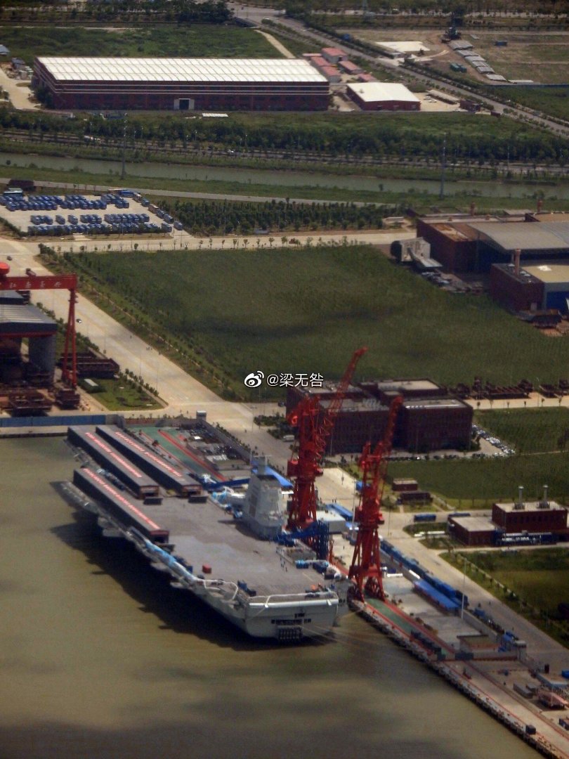 Chinese aircraft carrier program - Page 13 Paquas10