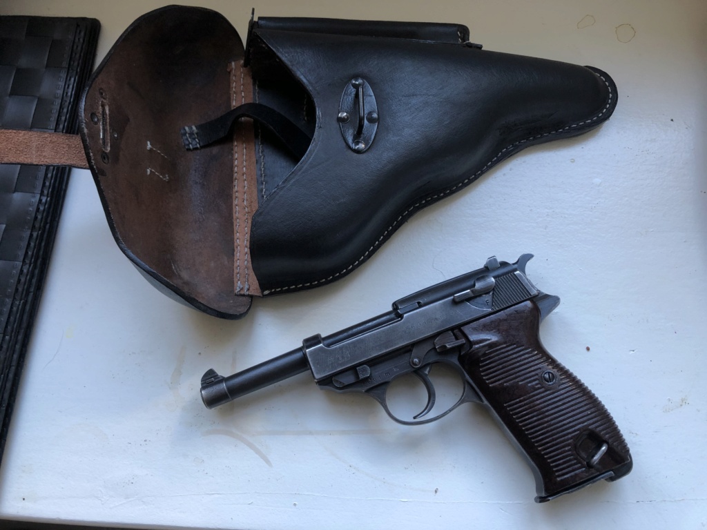 Walther P38 et sa (mauvaise?) copie de son holster Img_1213