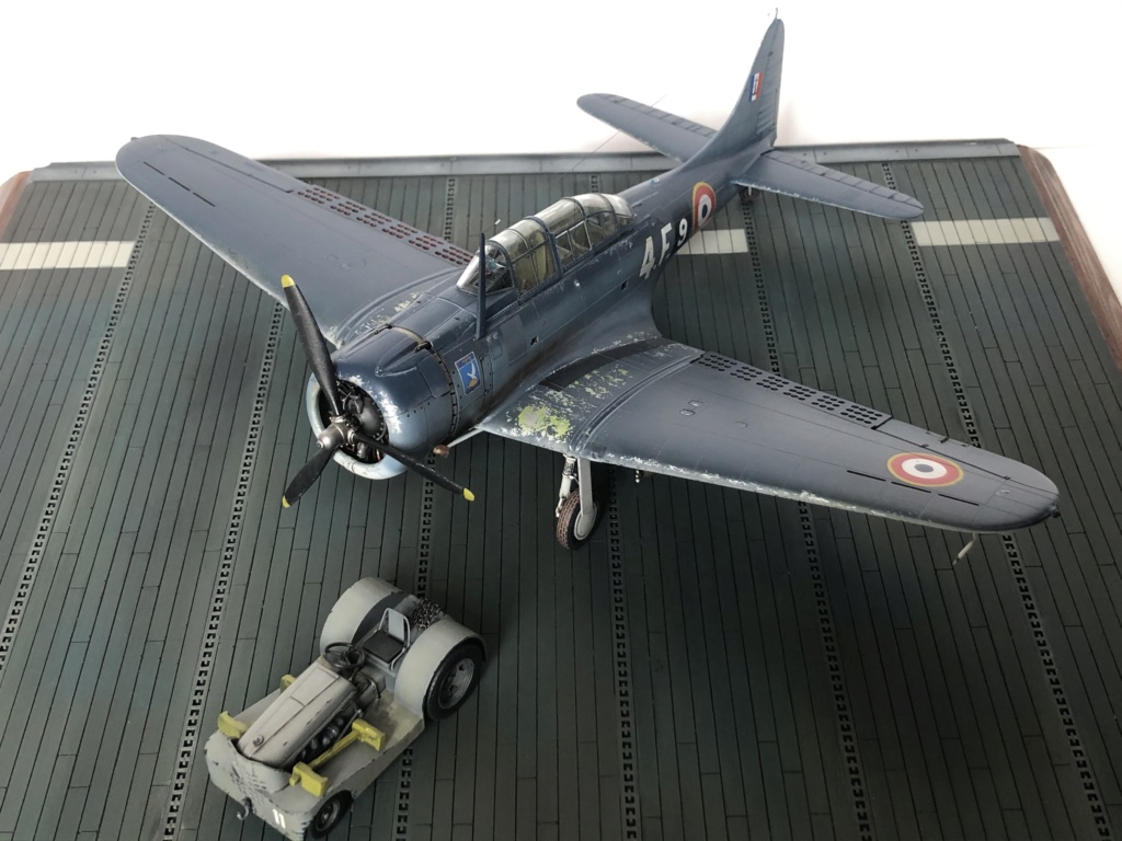 SBD Dauntless en Indochine - Flotille  4F - Accurate 1/48 B7cef310