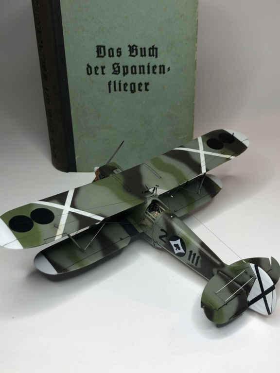 [VITRINE « Voler c’est mieux en double » ] Heinkel 51 Legion Condor - Roden/Eduard 1/48 Ce936710