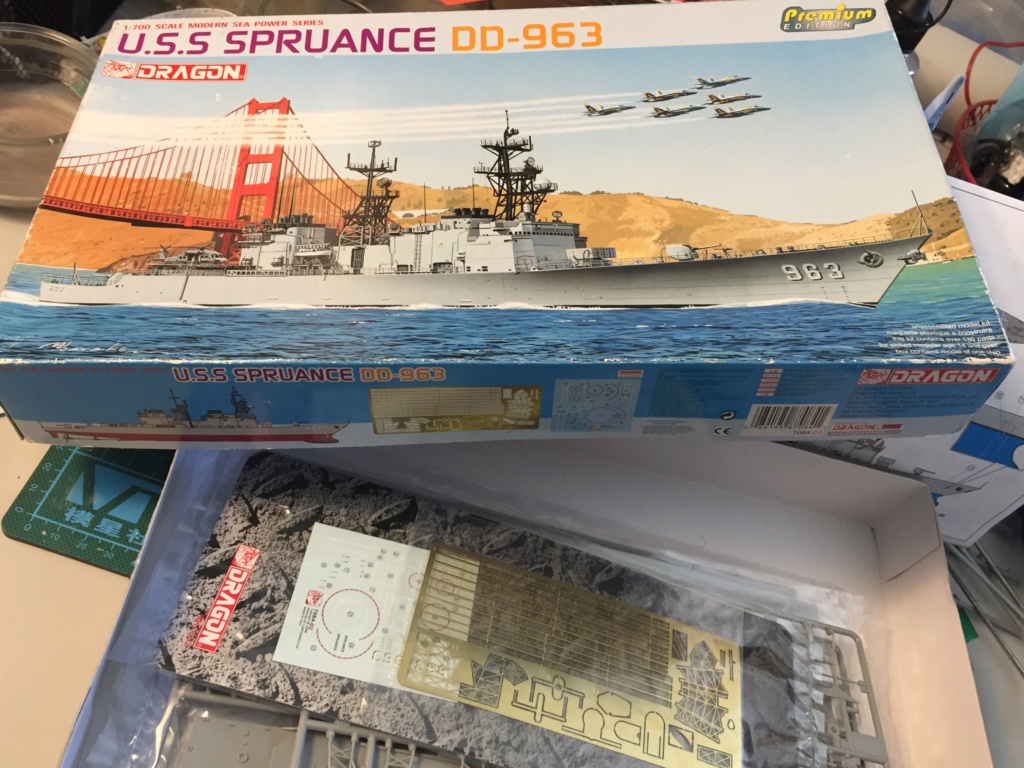 Destroyer USS Spruance DD963 - 1/700 Dragon  7e78da10