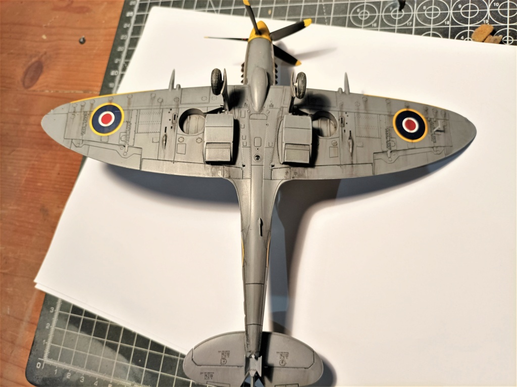 Spitfire MK XIV Airfix 1:48  Spit_a17