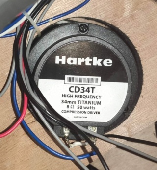 Caixa Hartke VX410 - corte/atenuação de frequência do drive Whatsa10