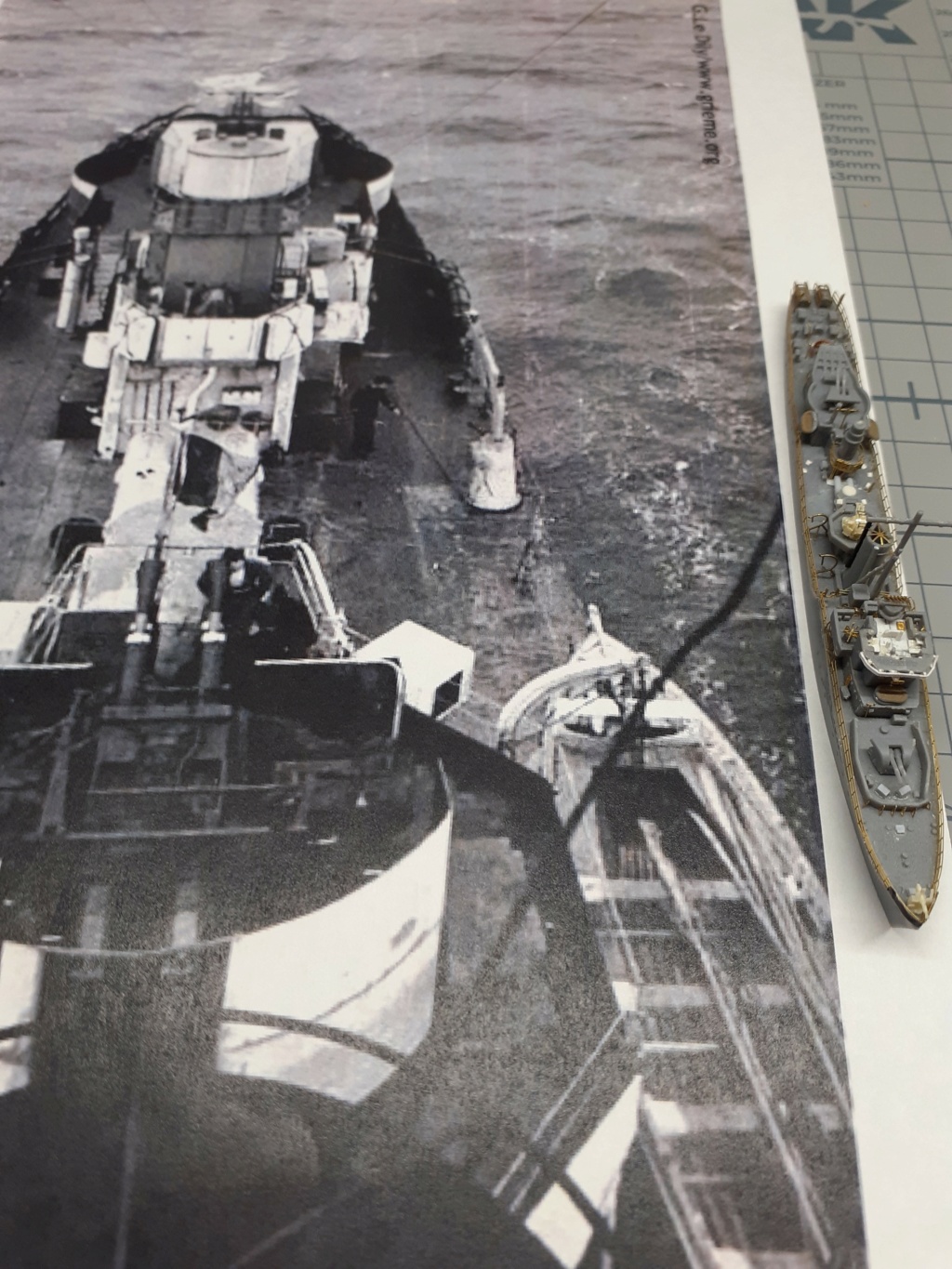 Destroyer class Hunt III FNFL "La Combattante" maquette 1/700 IBGmodel+photodecoupe 20211015