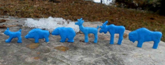 Back in CCCP: A blue savannah and other rubber animals - Page 3 B-156511