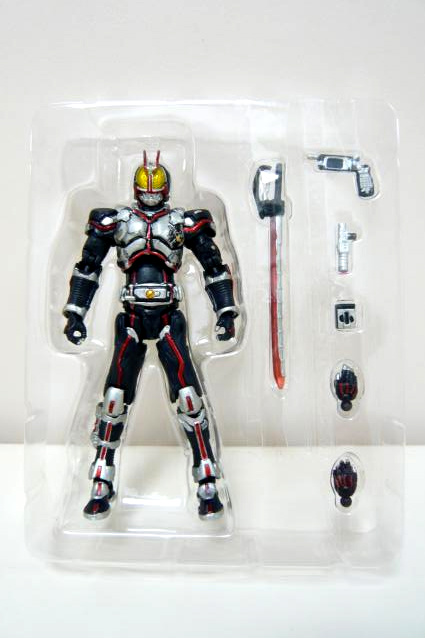 Kamen Rider - S.H. Figuarts (Bandai) - Page 7 P1000318