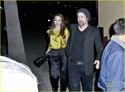 Casal Jolie-Pitt saindo do restaurante "Dolce Vita" 31.11.09 Angeli13